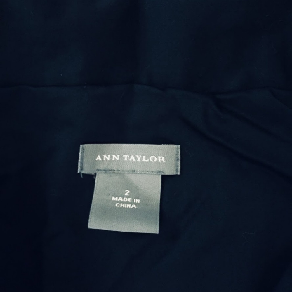Ann Taylor Size: 2. Like new. - Picture 4 of 8